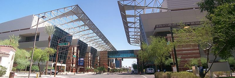 800px-Phoenix Convention Center - South on 3rd St - 2009-07-06x