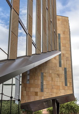 Beusaclsexteriordetail